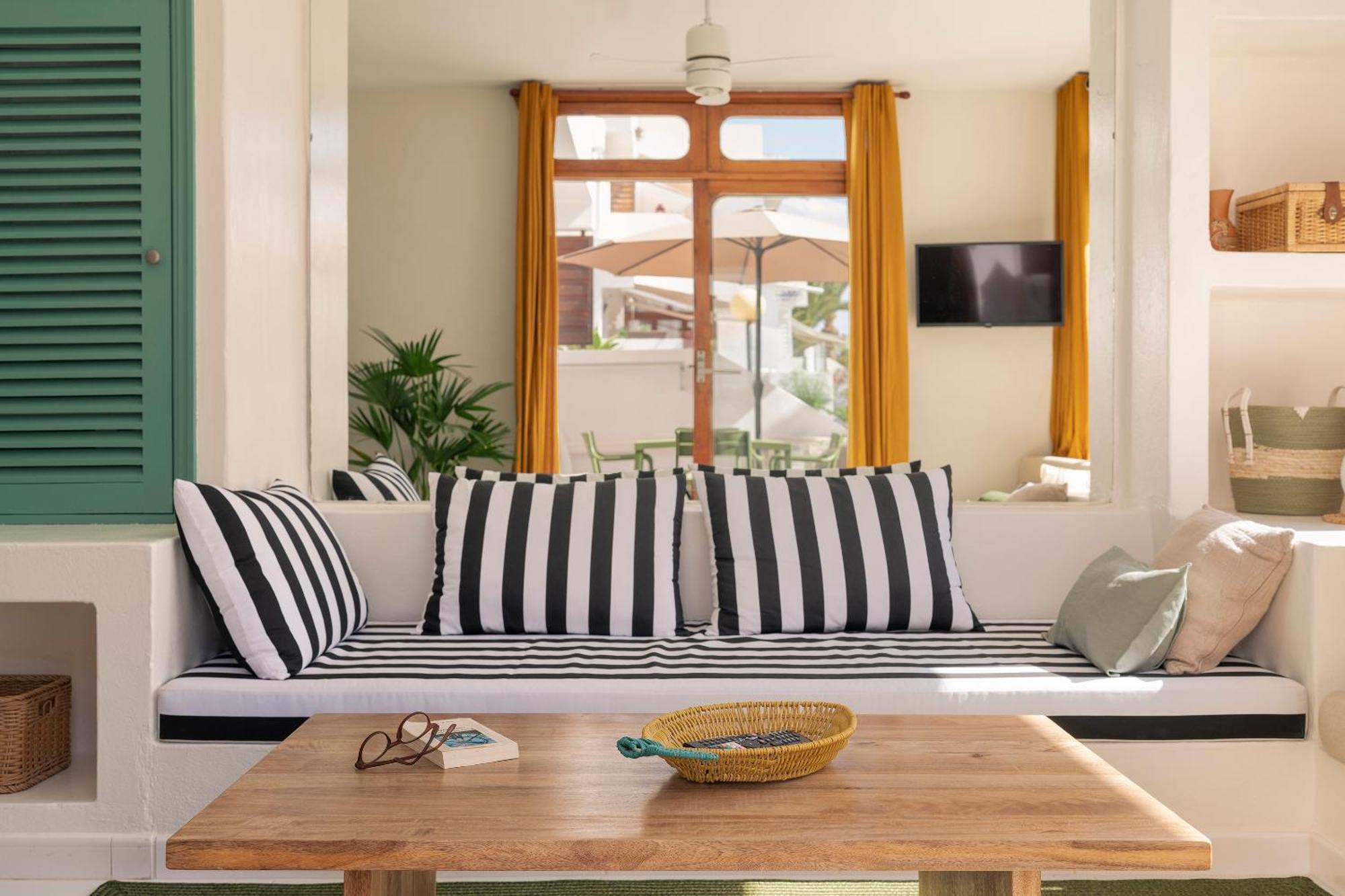 Lanzarote Beach Apartments, Casa Bruna กอสตา เตกีสเซ ภายนอก รูปภาพ